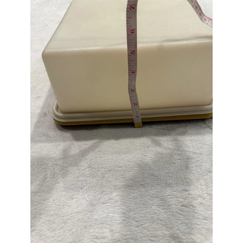 Vintage Tupperware Square Cake Taker 1241-2 Sheer Gold Yellow Food Storage Box